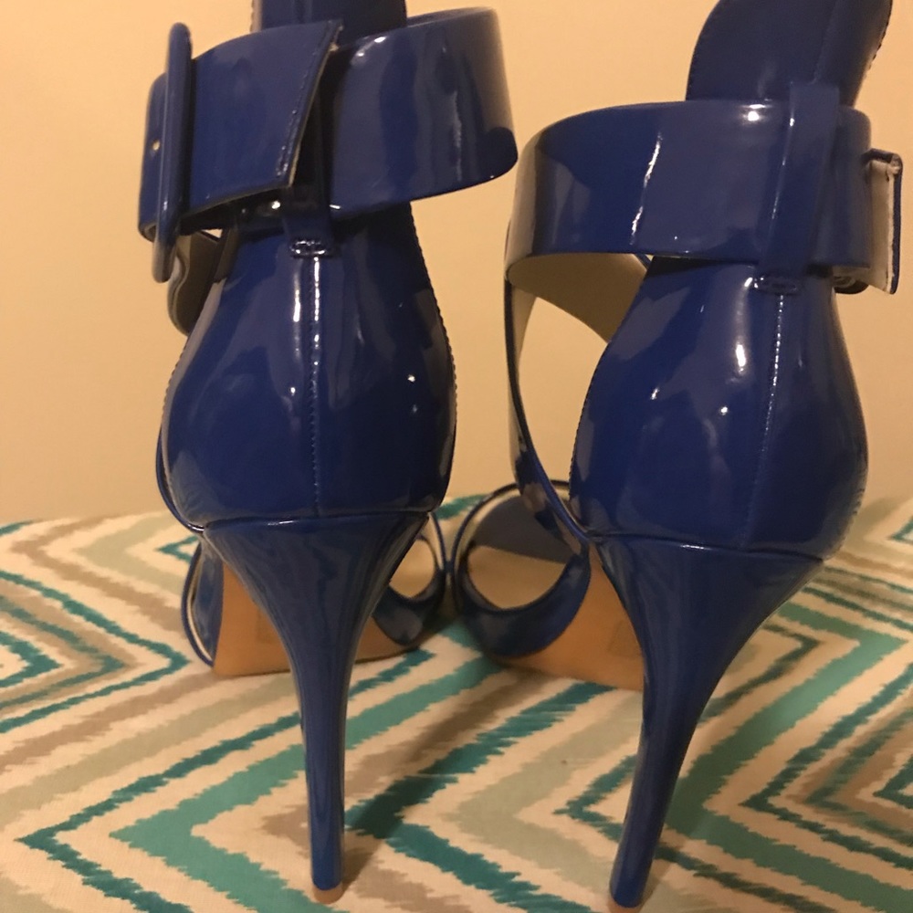 Heels 👠 - Picture 3 of 3